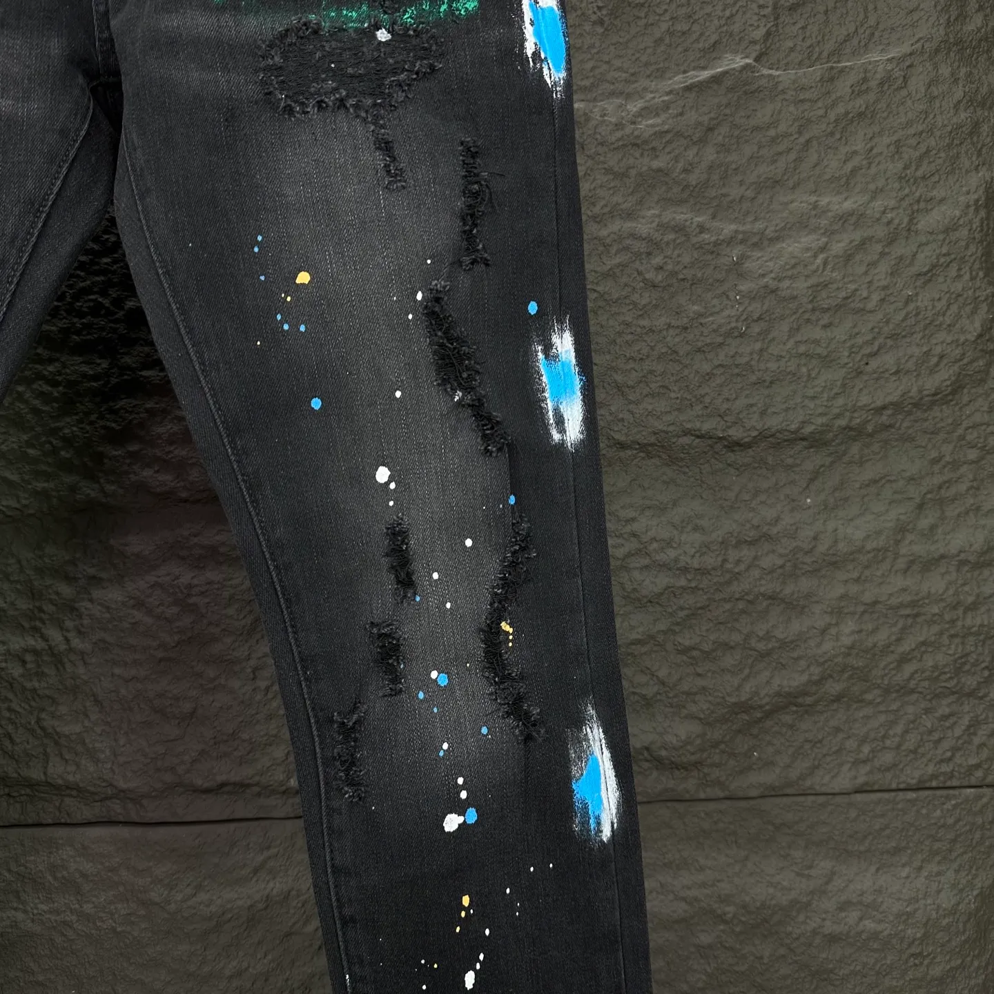 PURPLE BRAND 2026 New Arrival splash-ink hand-painted frayed couples style washed stretch jeans High version High version Top ceiling Quality Styles with different washed textures are very friendly to people with thin legs and thick legs. The straight and slim version is very flattering to the leg shape. Moderate length that never goes out of style, easy to match with casually, basic styling for various styles, a must-have in the wardrobe! The fabric is stiff but also makes the upper body soft without losing texture. The washing process is even more perfect. It is a must-have item for everyone! ! ! Washed wheat, hang tag, pants label, three labels complete Color: Black Size: 28, 30, 32, 34, 36 (five sizes)